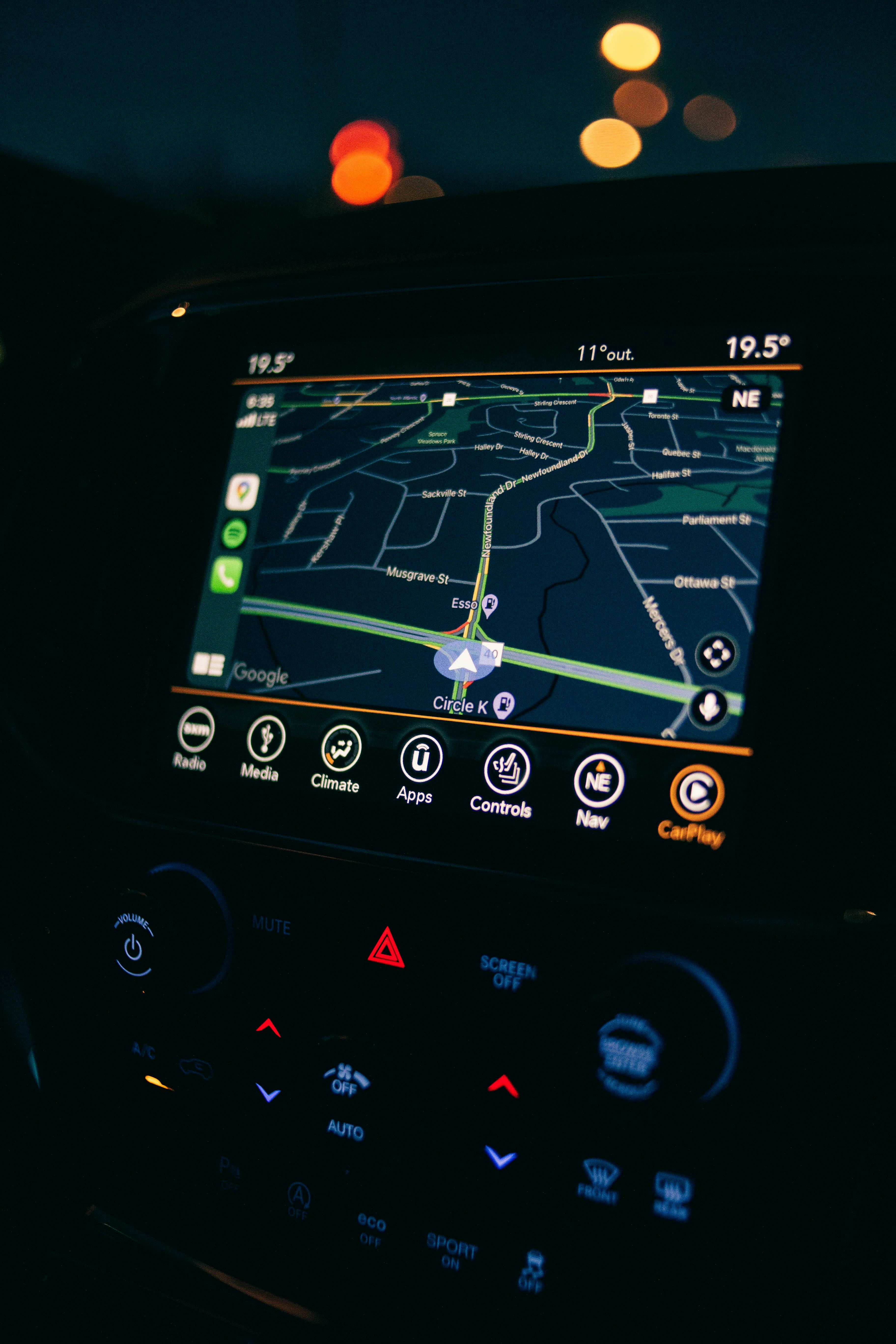 Choosing the Right CarPlay Product: PND - Oriented vs. DVR - Oriented