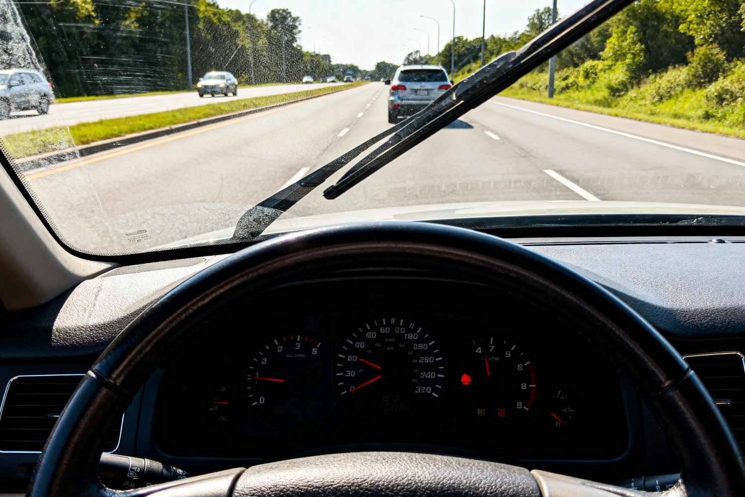 The LAMTTO DC21 4-channel 360° dashcam provides comprehensive protection for your driving safety.